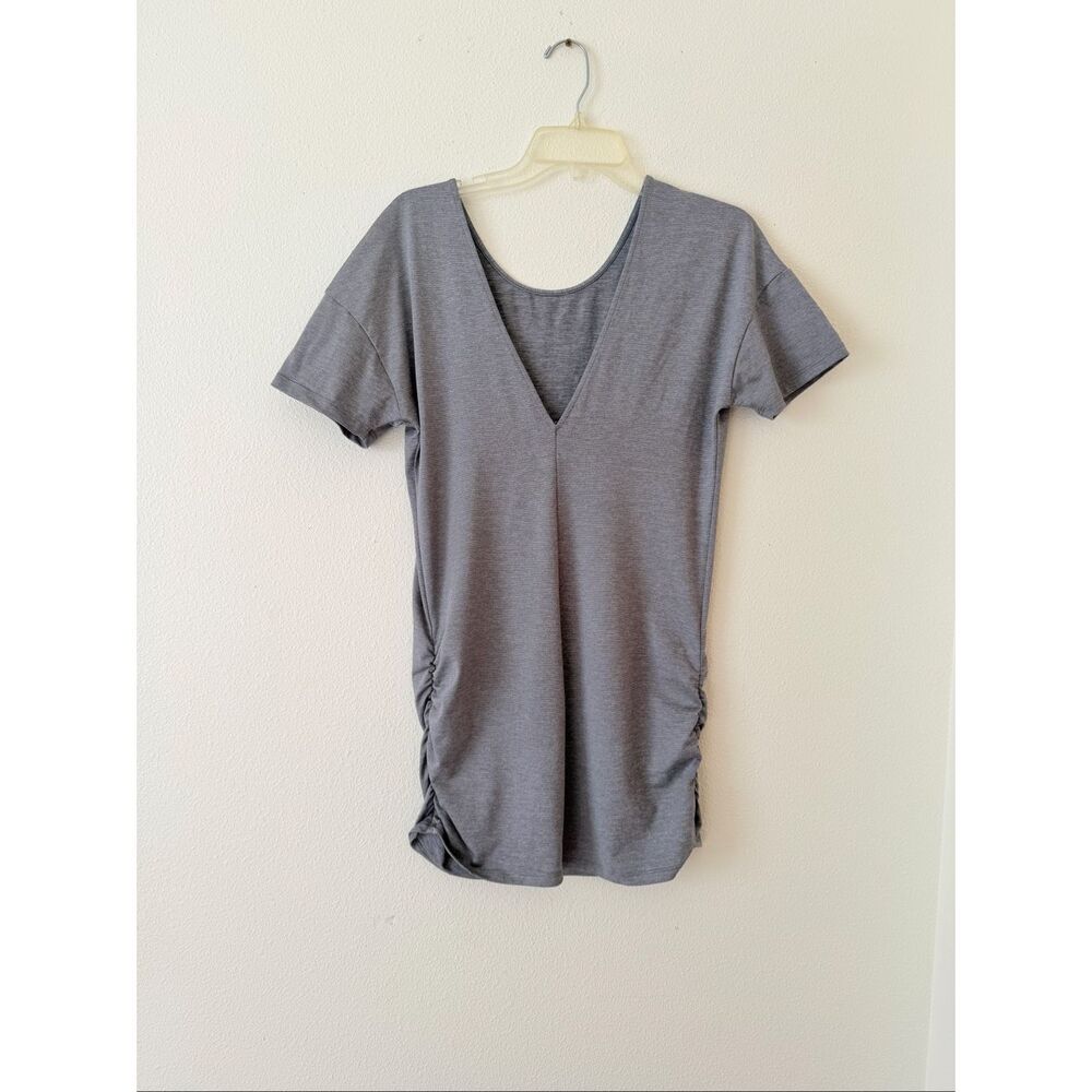 Lucy scoop neck Maternity striped shirt size Small - Picture 2 of 7